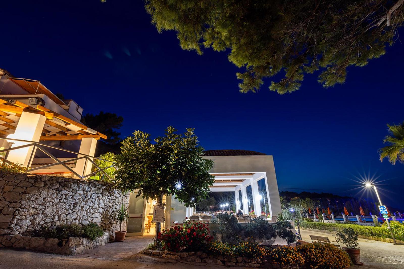 Crovatico Club Vacanze Вьесте Экстерьер фото